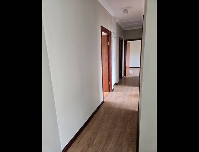 4 BEDROOM HOUSE FOR SALE IN MANDELA VIEW